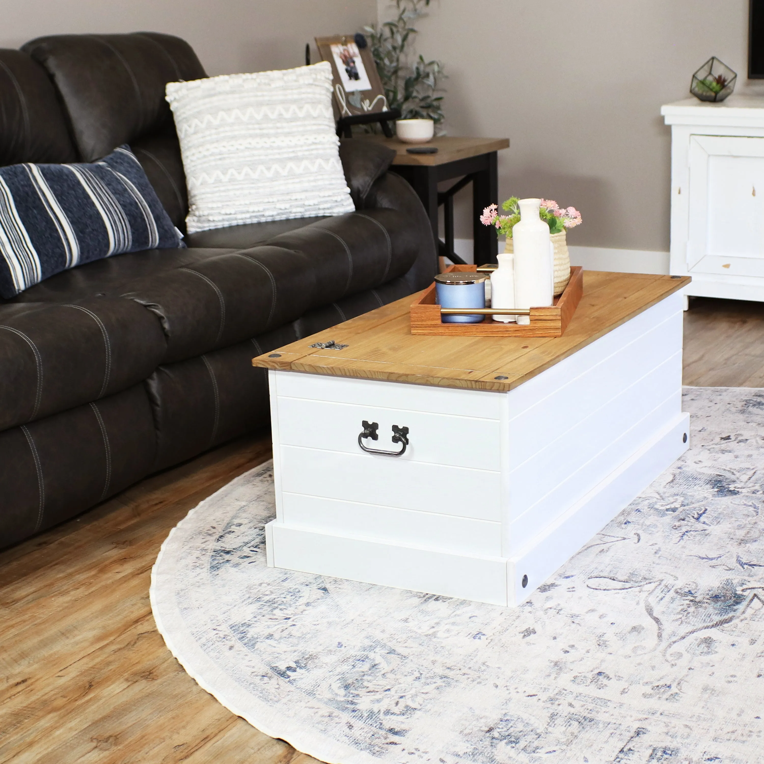 Sunnydaze Solid Pine Wooden Storage Chest - 39.5" W